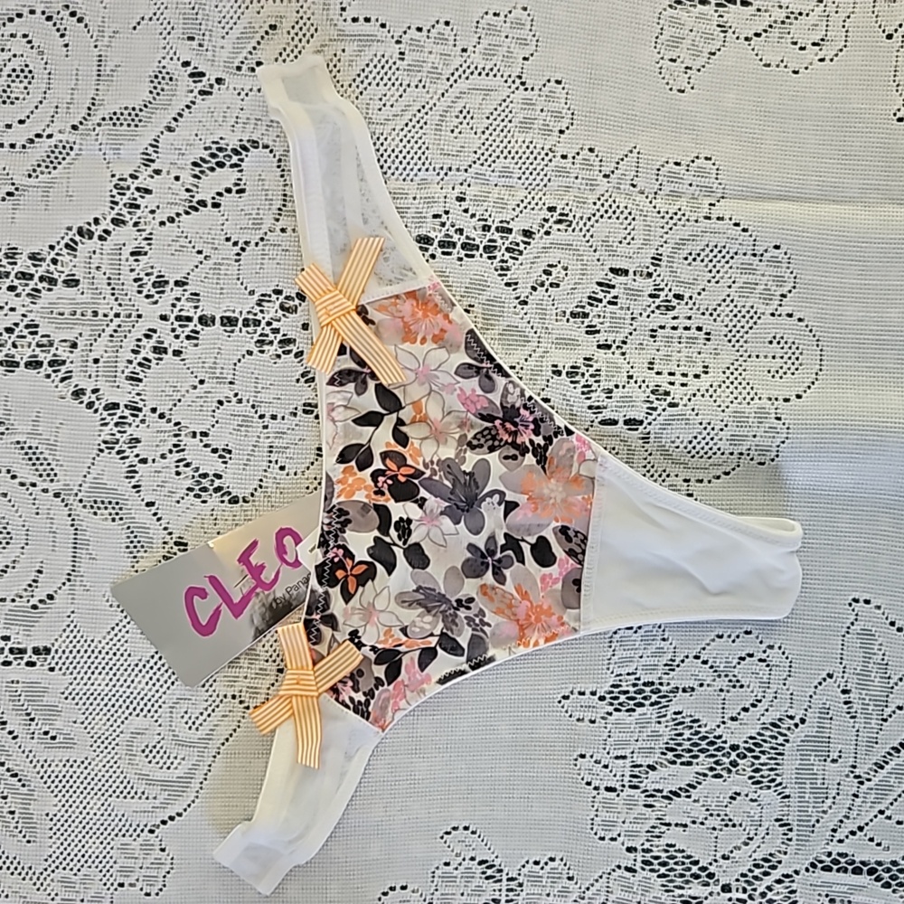 Cleo Jo Thong, Floral, NWT